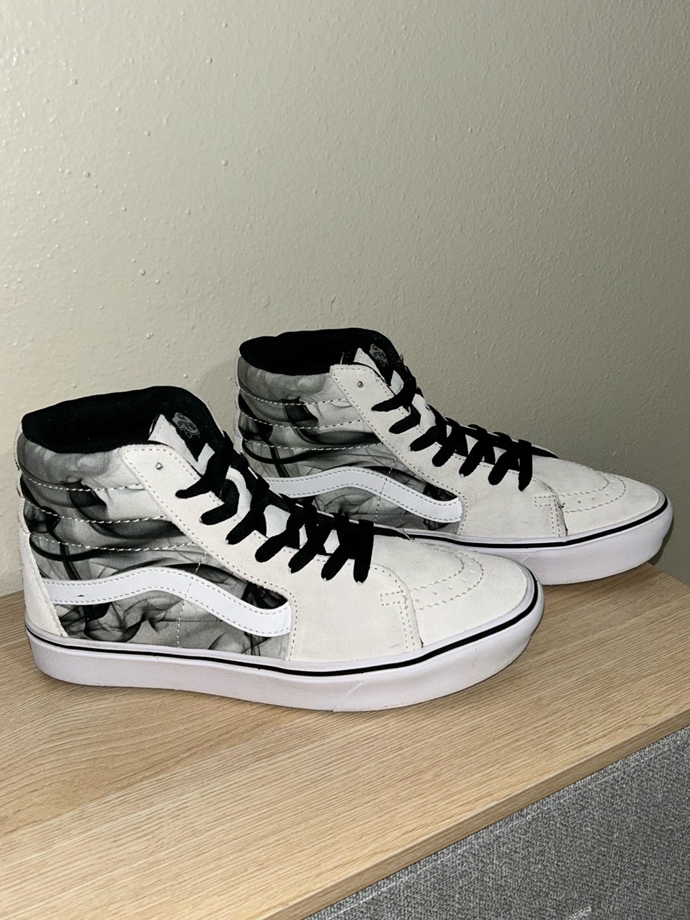 Vans Sk8-Hi ComfyCush Smoke Print High
Top Sneakers Size 10 Women / 8.5 Men